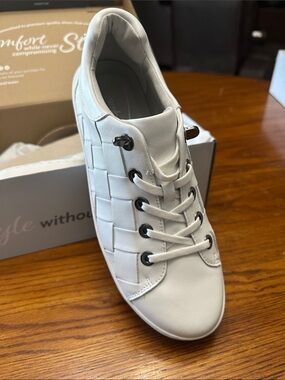 Jambu White Woven-Panel Lace-Up Sneakers